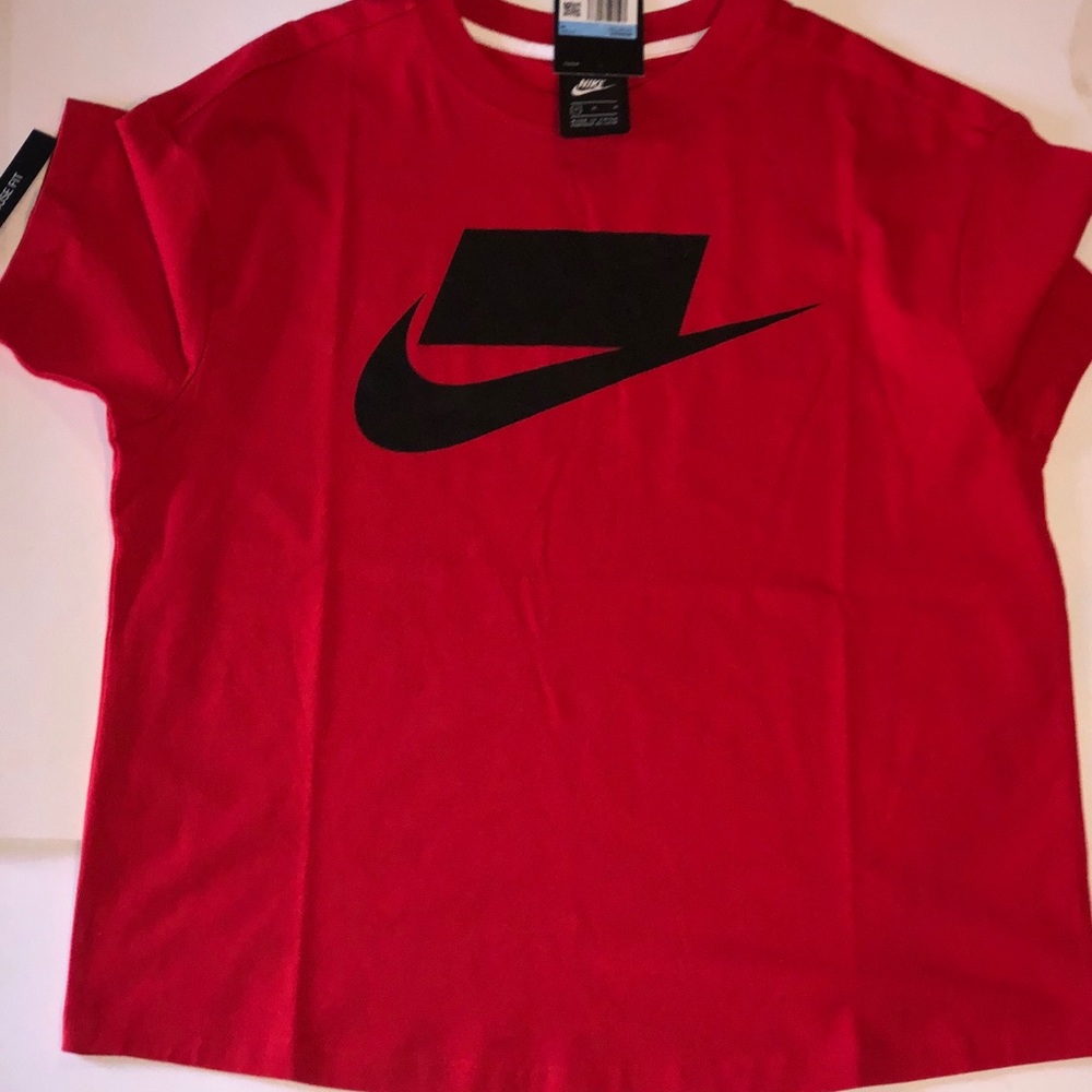 Nike Women’s T shirt